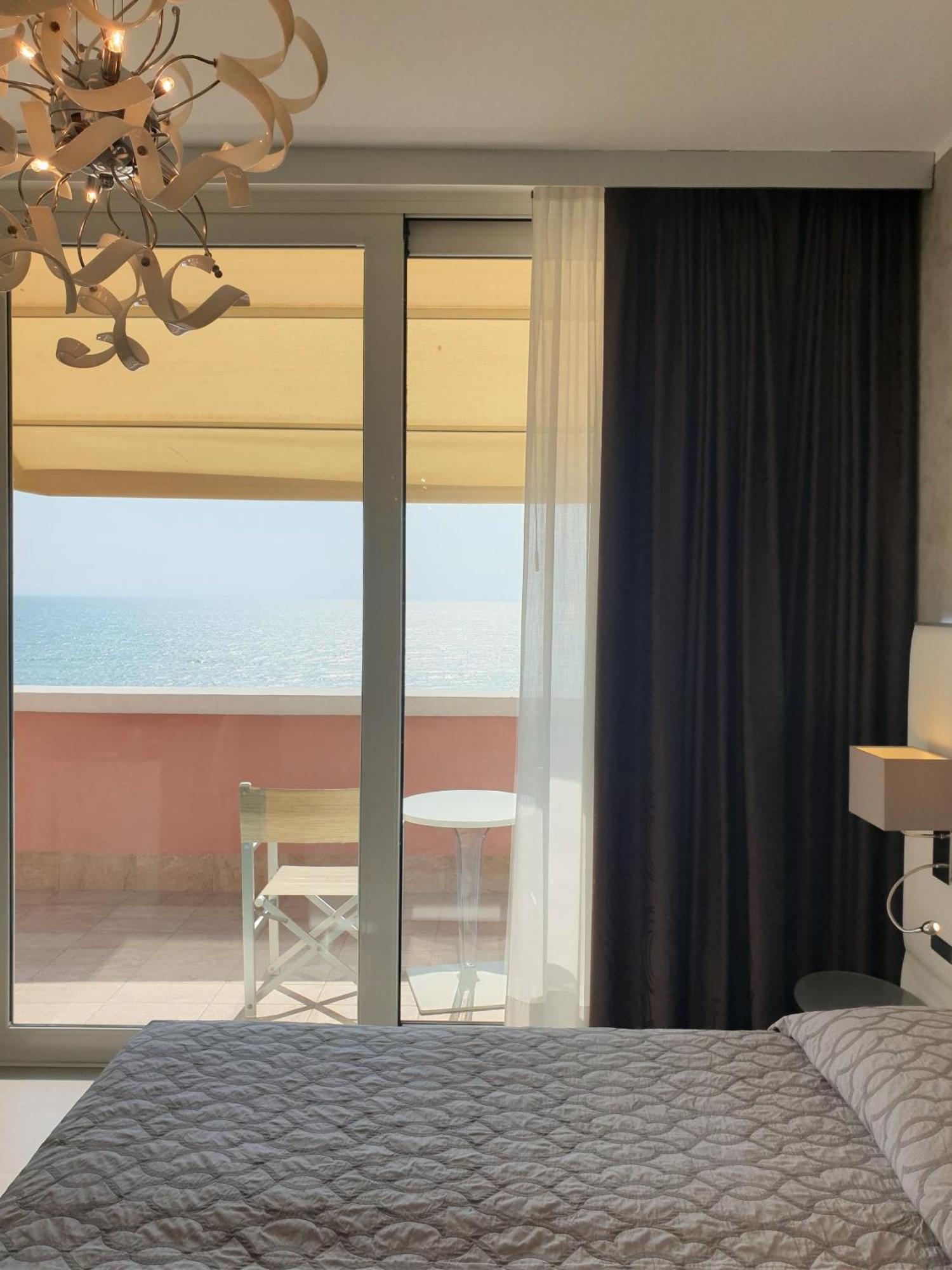 Grande Albergo Marin Линьяно-Саббьядоро Экстерьер фото