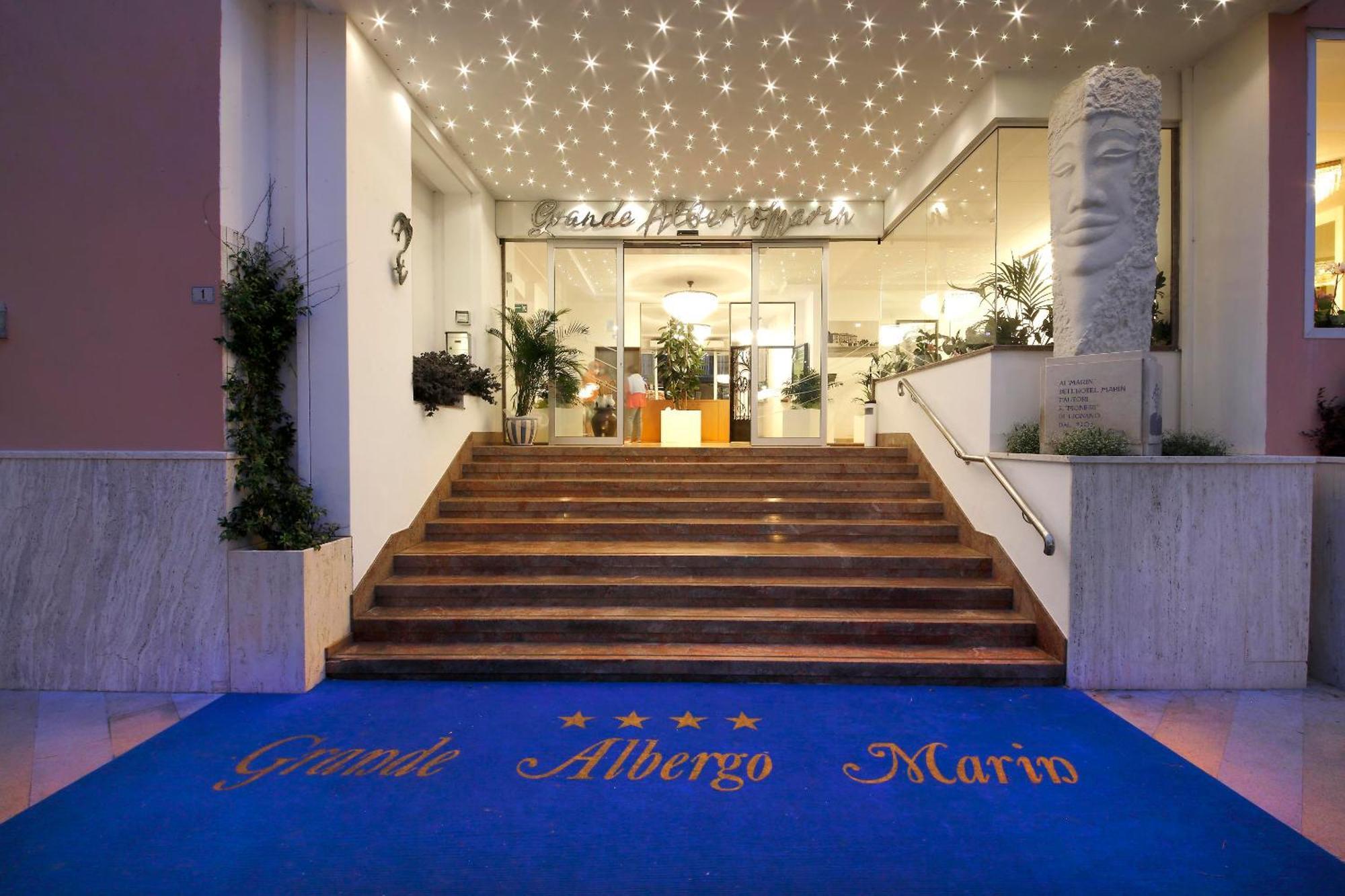 Grande Albergo Marin Линьяно-Саббьядоро Экстерьер фото