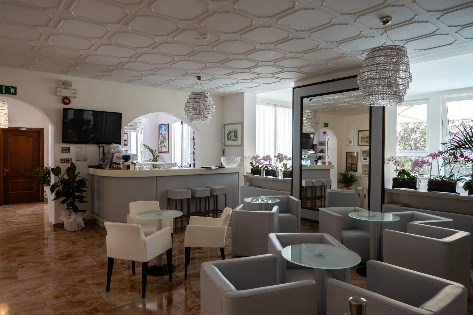Grande Albergo Marin Линьяно-Саббьядоро Экстерьер фото